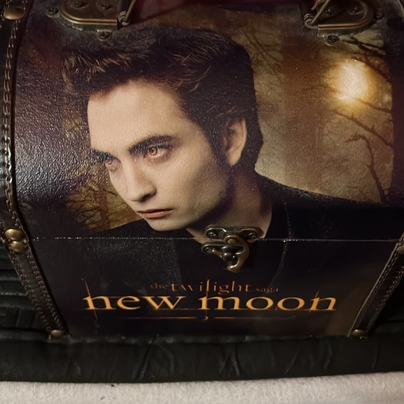 RARE Twilight New Moon Edward Trunk NECA - Picture 9 of 9